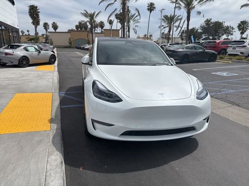Used 2024 Tesla Model Y Long Range image 38