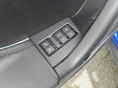 Used 2020 Jaguar F-PACE Premium image 17