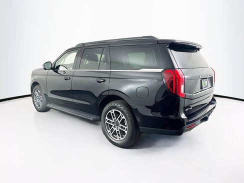 Used 2025 Ford Expedition Active AWD/4WD image 5