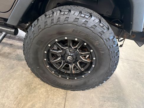 Used 2017 Jeep Wrangler Unlimited Sport w/ Quick Order Package 24S AWD/4WD image 34