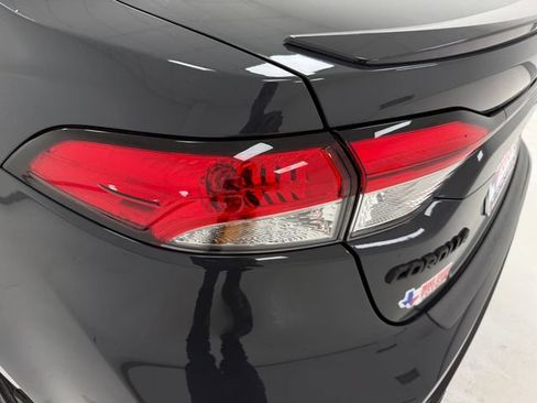 Used 2025 Toyota Corolla SE FWD image 36