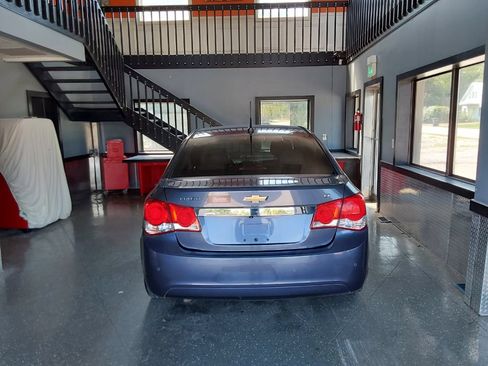 Used 2013 Chevrolet Cruze LT w/ Enhanced Safety Package FWD image 11
