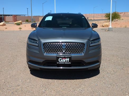 Used 2022 Lincoln Nautilus Reserve w/ Monochromatic Package AWD/4WD image 8