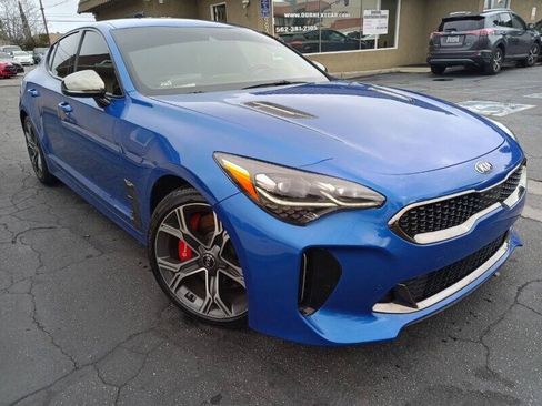 Used 2018 Kia Stinger GT RWD image 2
