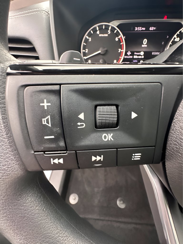 Used 2023 Nissan Rogue SV AWD/4WD image 15
