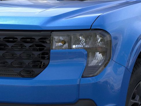 New 2025 Ford Maverick XLT image 19