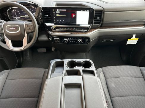 New 2025 GMC Sierra 1500 SLE w/ Preferred Package image 13
