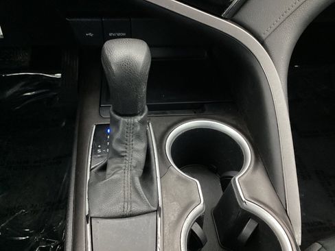 Used 2021 Toyota Camry LE image 36