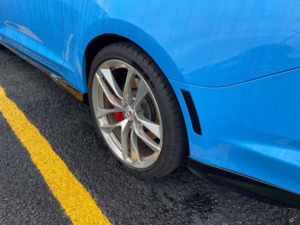 Used 2022 Chevrolet Camaro SS w/ Design Package 3 RWD image 4