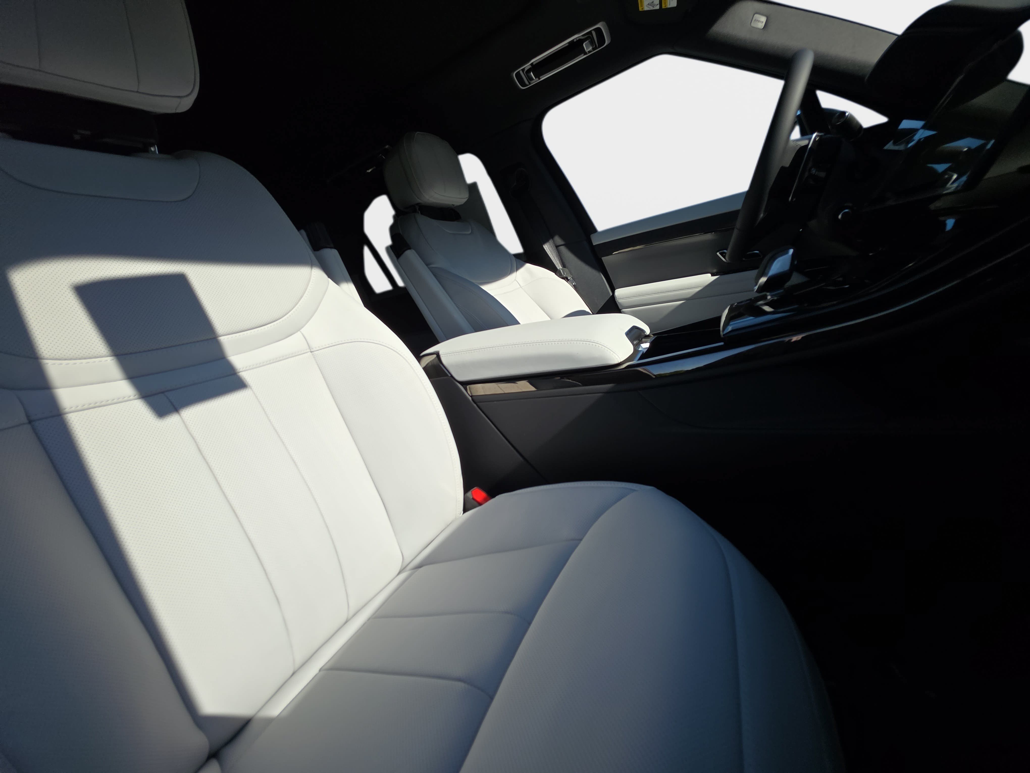 New 2026 Land Rover Range Rover Sport SE AWD/4WD image 10