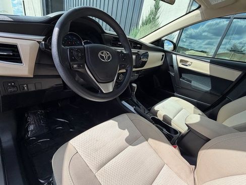 Used 2016 Toyota Corolla LE FWD image 11