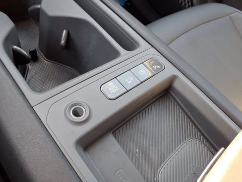 Certified 2024 Kia EV9 Light Long Range RWD image 24