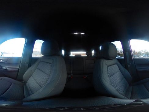 Used 2025 Chevrolet Equinox LT image 41