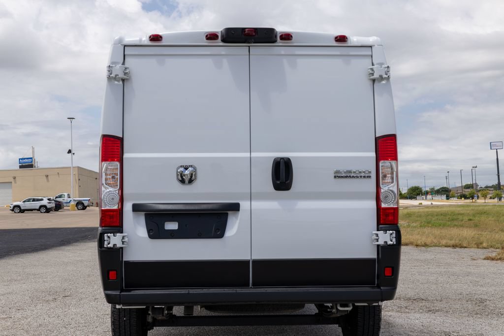 Used 2025 RAM ProMaster 2500 w/ Convenience Group FWD image 6