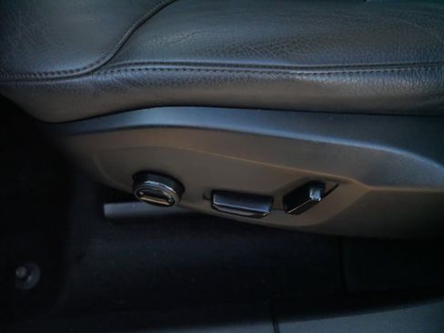 Used 2025 Volvo XC60 B5 Plus image 20