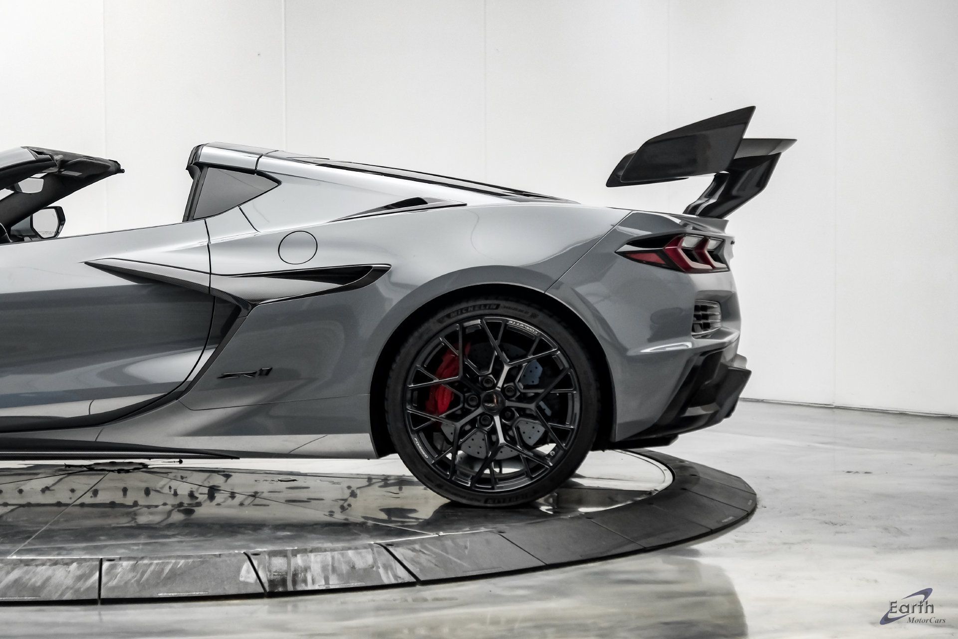 Used 2025 Chevrolet Corvette ZR1 w/ ZR1 Carbon Fiber Aero Package RWD image 12