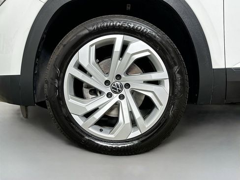 Used 2021 Volkswagen Atlas SE image 38