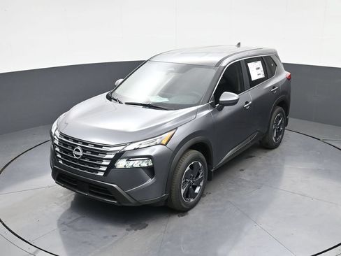 Certified 2026 Nissan Rogue SV FWD image 30