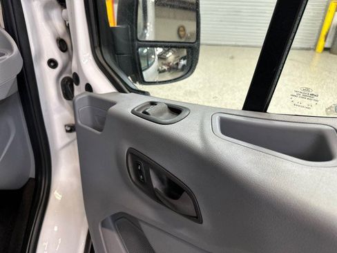 Used 2017 Ford Transit 350 XLT image 48
