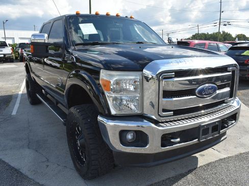 Used 2016 Ford F250 Lariat w/ Lariat Ultimate Package AWD/4WD image 4