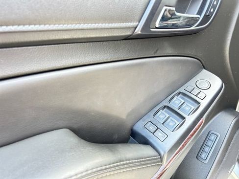 Used 2018 GMC Yukon SLT w/ Open Road Package AWD/4WD image 31