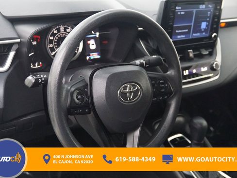 Used 2022 Toyota Corolla LE image 17