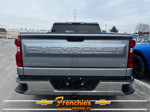 Used 2023 Chevrolet Silverado 1500 LT AWD/4WD image 4