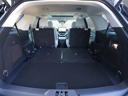 New 2026 Ford Explorer Platinum image 25