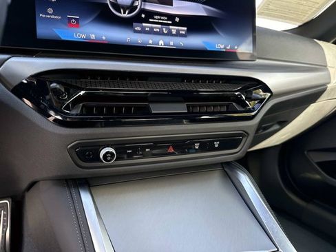 Used 2025 BMW M240i Coupe RWD image 21
