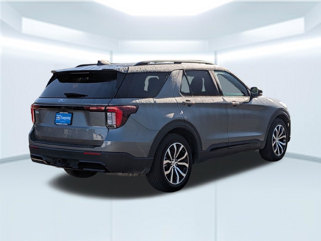 Used 2026 Ford Explorer ST-Line w/ Premium Package RWD image 6