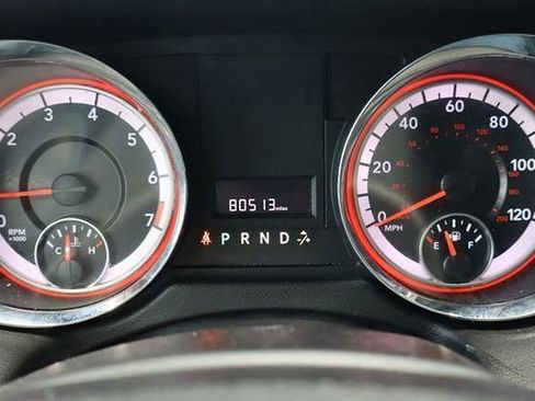 Used 2019 Dodge Grand Caravan SE image 32