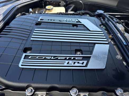 Used 2016 Chevrolet Corvette Z06 w/ 3LZ Preferred Equipment Group image 35