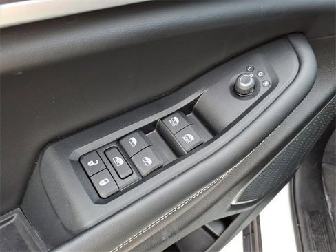 Used 2022 Jeep Grand Cherokee L Limited w/ Trailer Tow Group (B) image 16