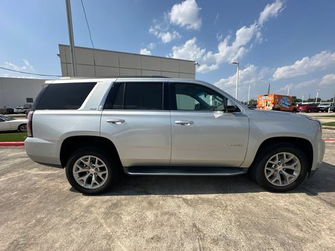 Used 2017 GMC Yukon SLT w/ Open Road Package RWD image 8