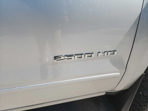 Used 2017 Chevrolet Silverado 2500 LT AWD/4WD image 12