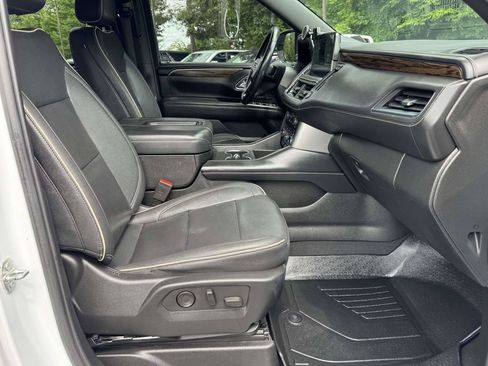 Used 2023 Chevrolet Suburban Premier RWD image 15