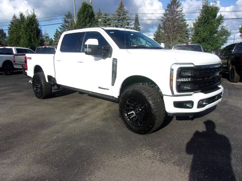 Certified 2024 Ford F250 Platinum image 9