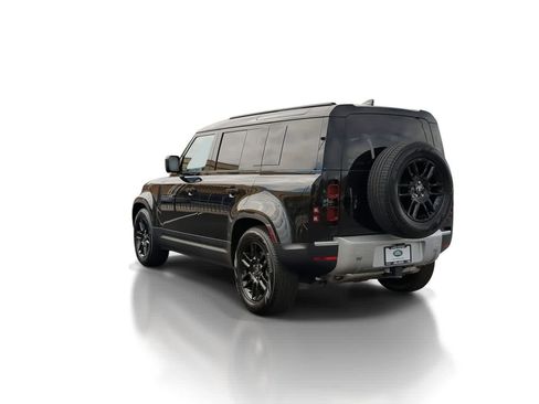 Used 2025 Land Rover Defender 110 S image 6