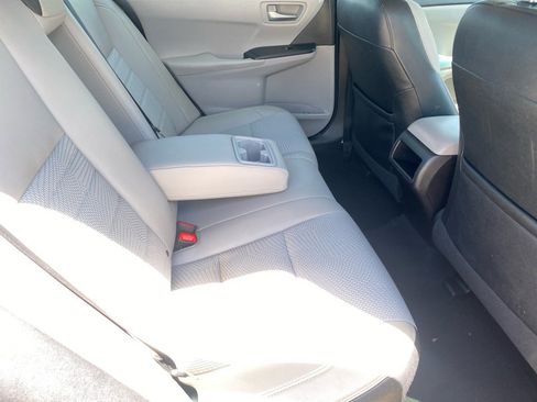Used 2016 Toyota Camry SE image 33