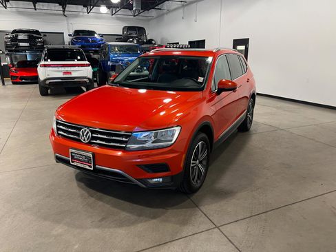 Used 2018 Volkswagen Tiguan SEL AWD/4WD image 7