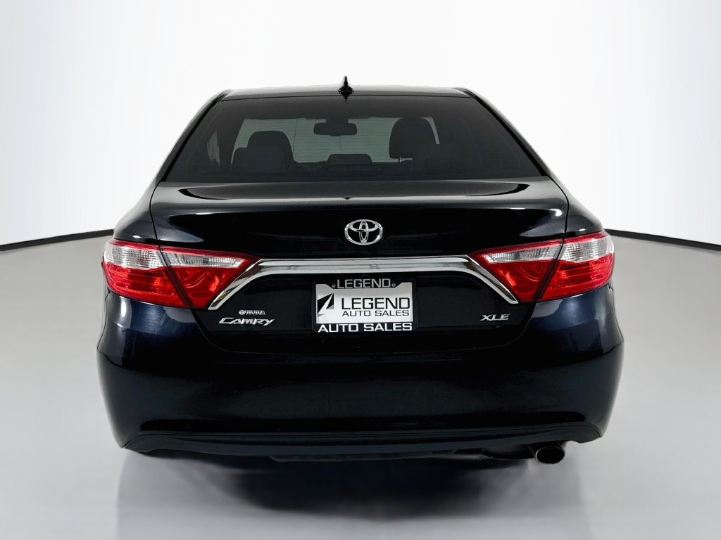 Used 2015 Toyota Camry XLE w/ Moonroof Package FWD image 7