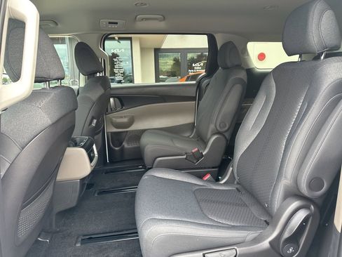 New 2026 Kia Carnival LX image 21