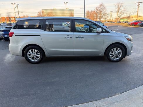 Certified 2018 Kia Sedona L image 5