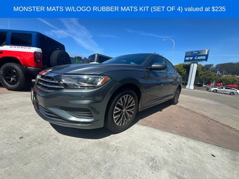 Used 2019 Volkswagen Jetta SE FWD image 3