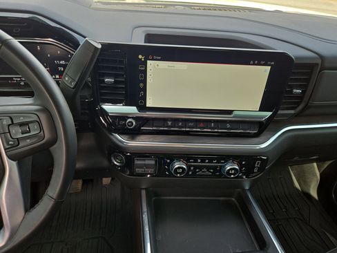 Used 2025 GMC Sierra 2500 SLT image 22