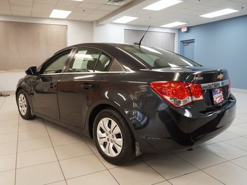 Used 2012 Chevrolet Cruze LS image 11