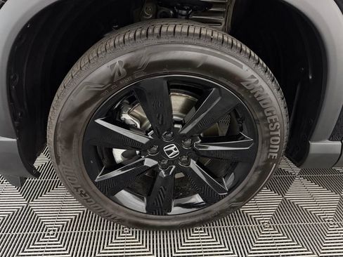 Used 2025 Honda Pilot Black Edition image 11