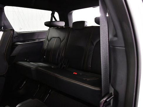 Used 2024 Ford Expedition Max Platinum image 30
