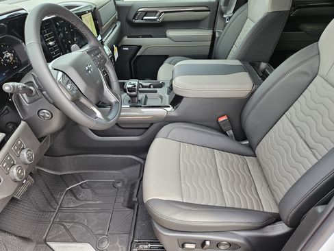 New 2026 Chevrolet Silverado 1500 ZR2 w/ Dark Appearance Package AWD/4WD image 9