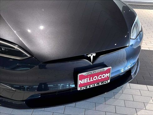 Used 2024 Tesla Model S AWD/4WD image 31